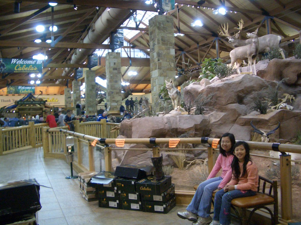 Cabela's, Buda, TX 店內陳設Cabela's Eric&Dior Flickr
