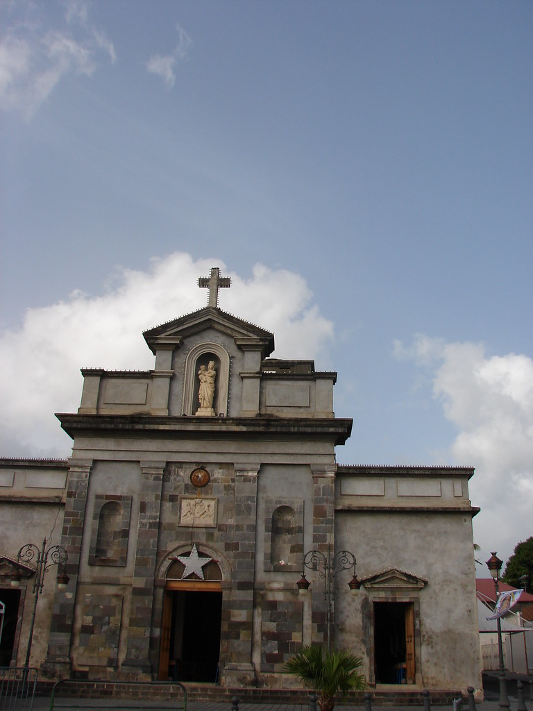 NotreDameDuMontCarmel risingson Flickr