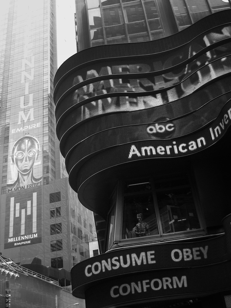 Times Square Times Square, New York Carpenter's They Live… Flickr