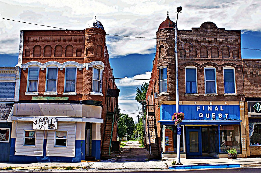 Bookends on the alley Villisca, Iowa Lights in my hometown Flickr