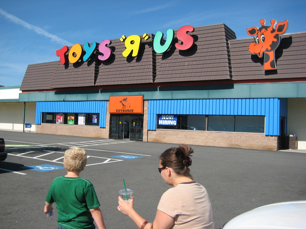 Toys R Us Damn I wish there were a backwards R button on m… Flickr