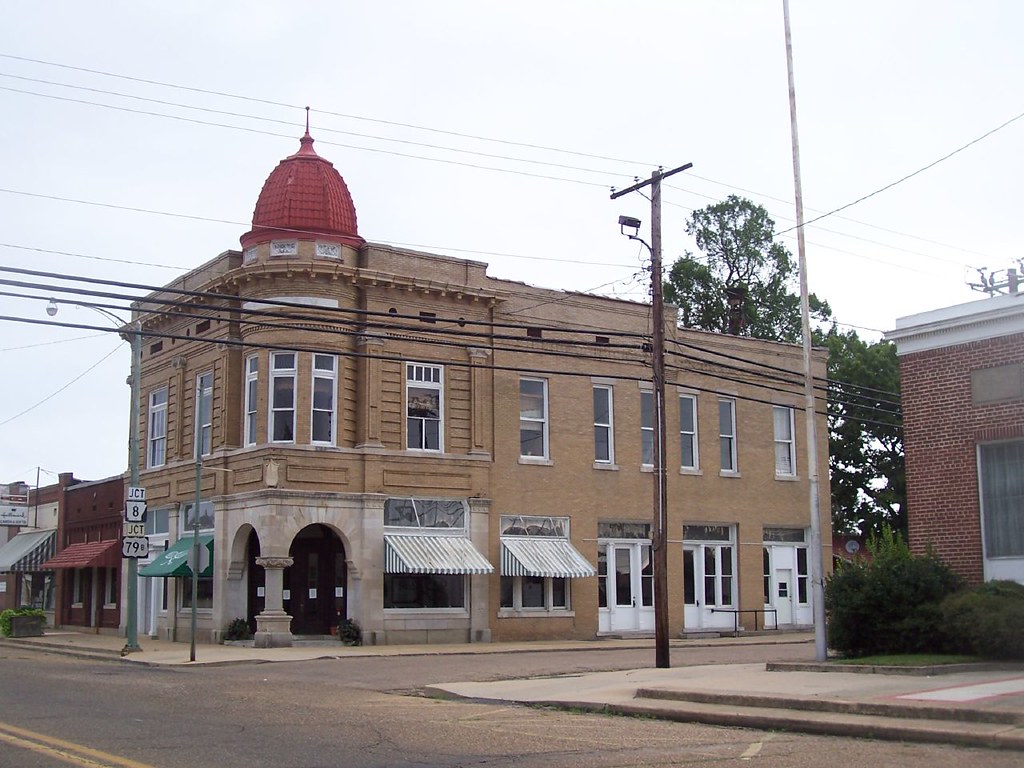 Fordyce, Arkansas This insurance building in downtown Ford… Flickr