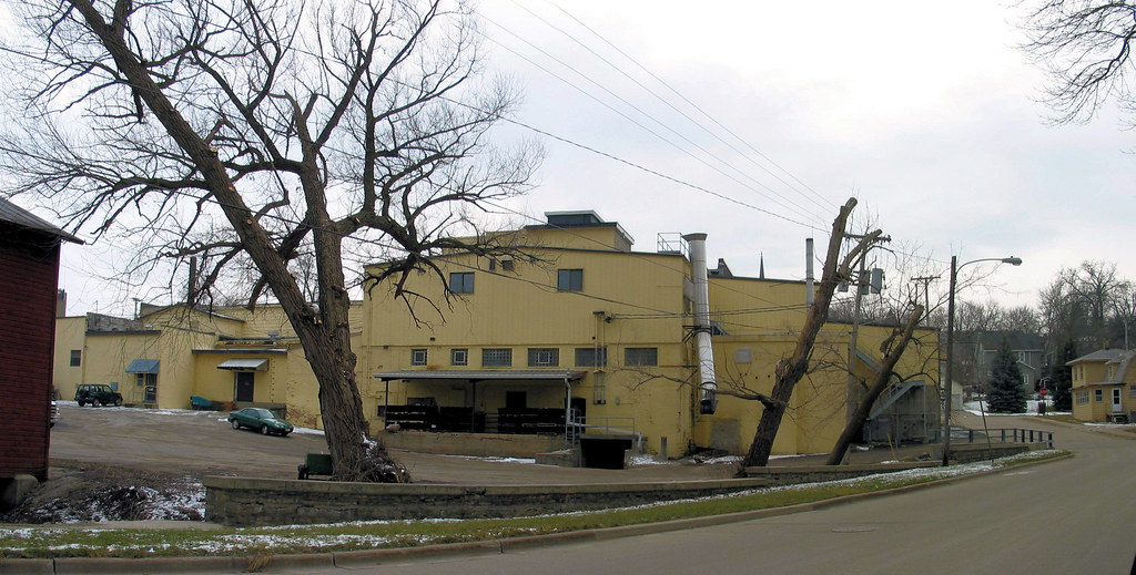 Smuckers Pan2 Former Smuckers manufacturing plant in Ripon… Gary Becker Flickr