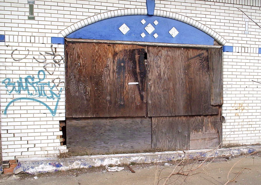 Detail Arch, Abandoned Gas Station (Linwood Avenue)Detr… Flickr