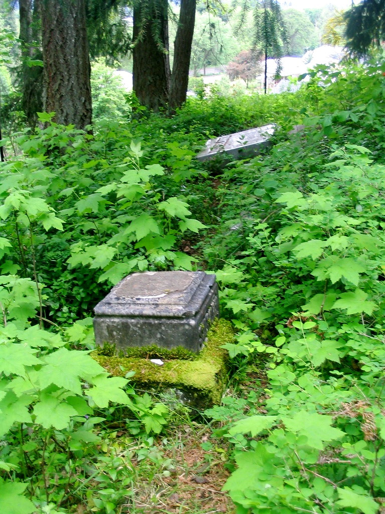 mcfarland cemetery cottage grove, or Johan Mathiesen Flickr