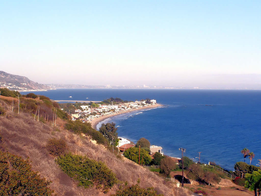 Malibu Living Malibu, California September 10, 2007 Donnie