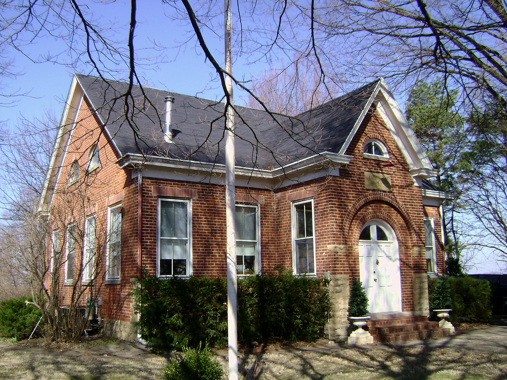 Utica, Ohio Utica Schoolhouse I've been wanting to captur… Flickr