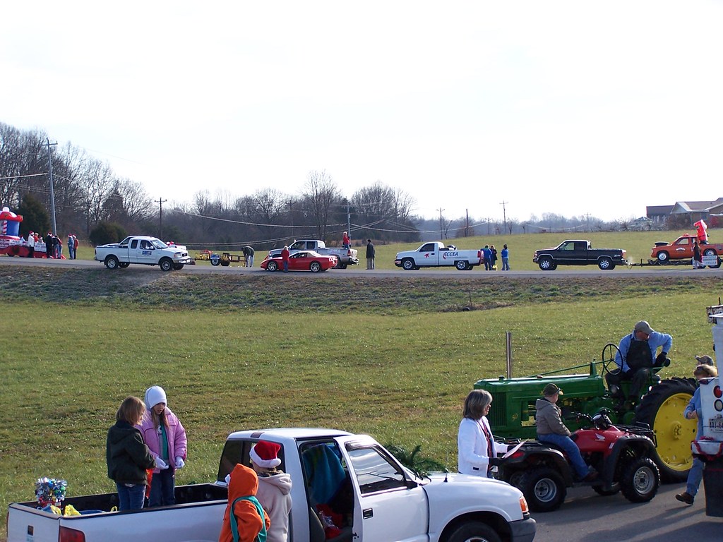 20061202_Pleasant_View_Xmas_Parade 023 Lining up Pleasant … Flickr
