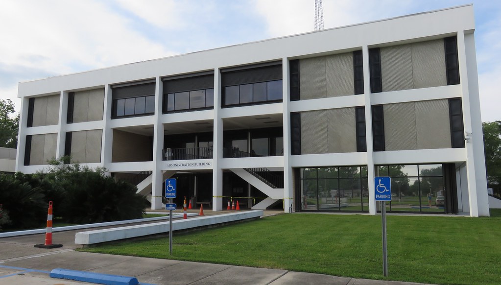 Saint James Parish Courthouse (Convent, Louisiana) Flickr