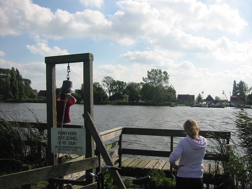 Mini Ferry! The ferry is a flatbottomed pontoon boat that… Flickr