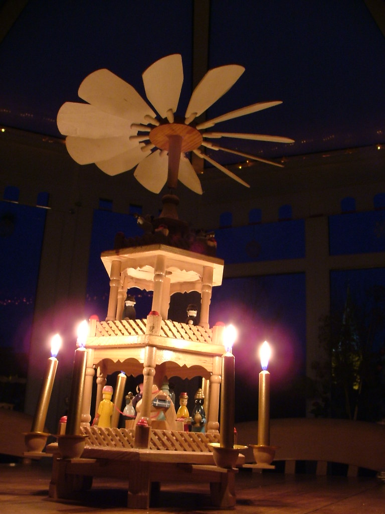 Weinachten Our lovely German candle powered...roundabout..… Flickr