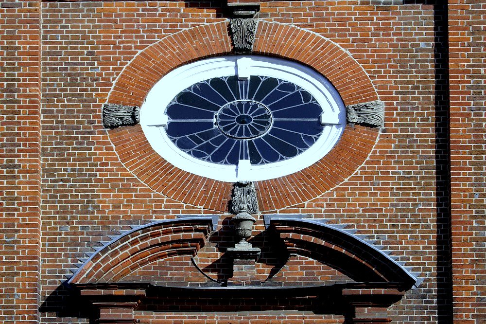Unitarian Meeting House, Bury St. Edmunds, UK Window and s… Flickr