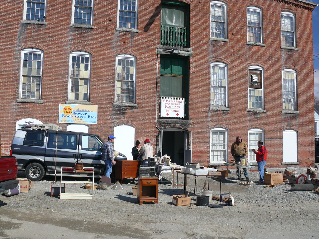 Slater Mill Flea Market 2 The Slater Mill Flea Market, Jew… Flickr