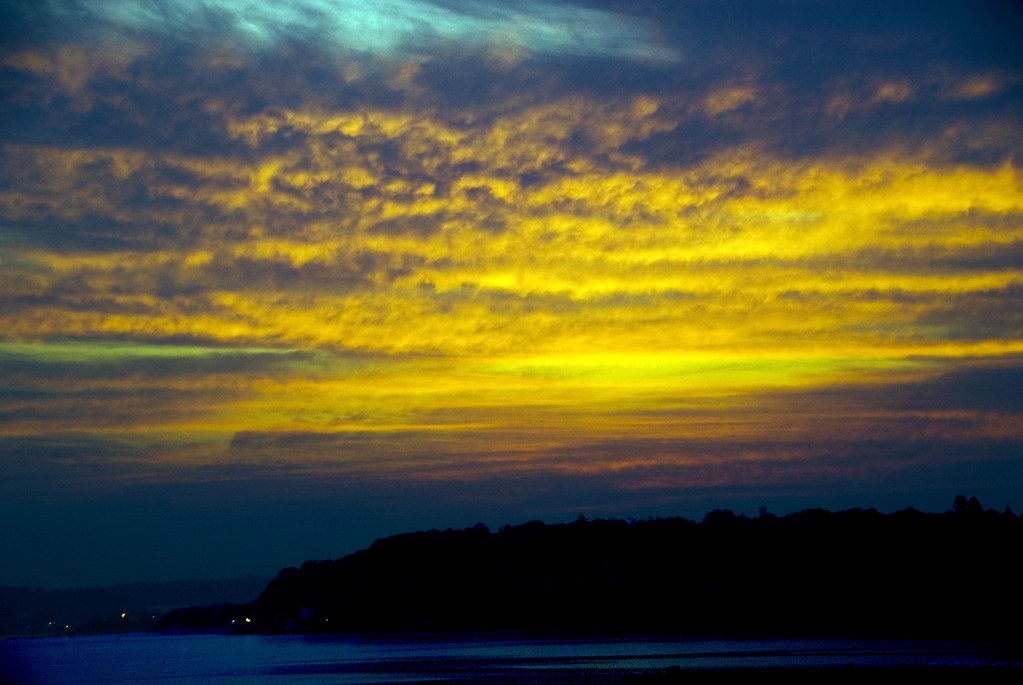 yellow sunrise 2 Sunrise from this morning, June 5, 2007, … Flickr