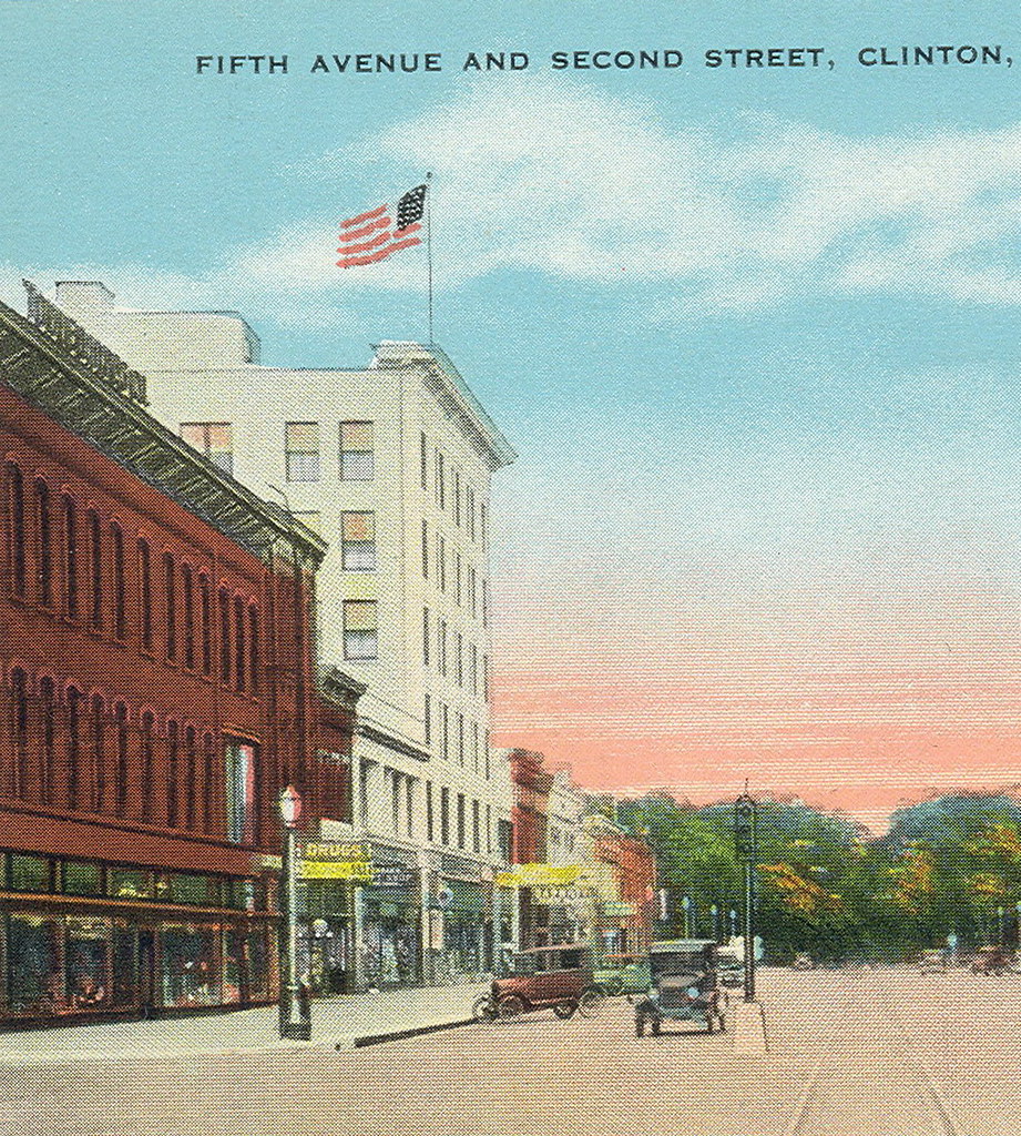 Clinton IA Corner of 5th and Second Downtown View Stores &… Flickr