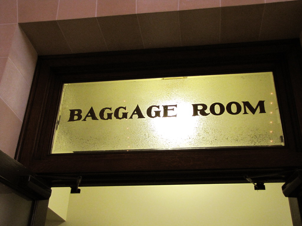 Union Station "Baggage Room" We waited in line at Union S… Flickr