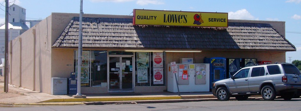 Lowe's Grocery Store (Petersburg, Texas) Lowe's is a local… Flickr