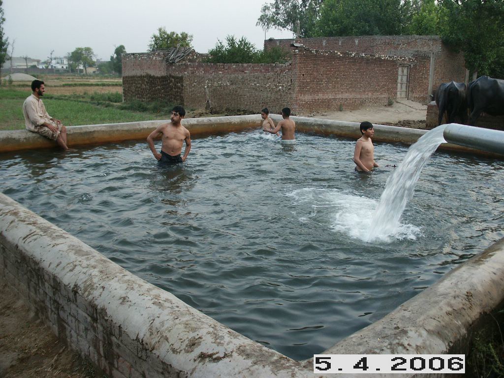 TUBE WELL This big thing is a TUBE WELL; farmers use them … Flickr