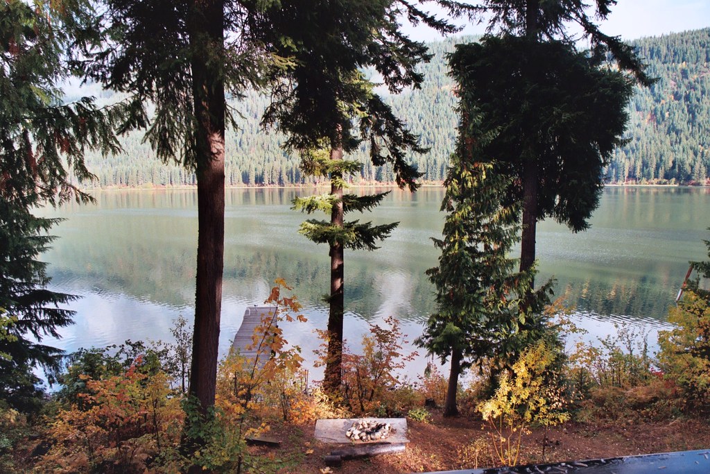 Fish Lake WA picture perfect View from Otter Chalet's de… Flickr