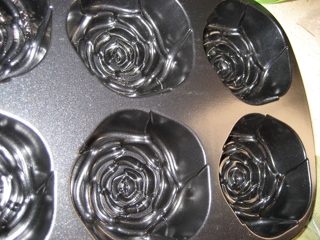 My new rose cake pan. Amy Marbach Flickr