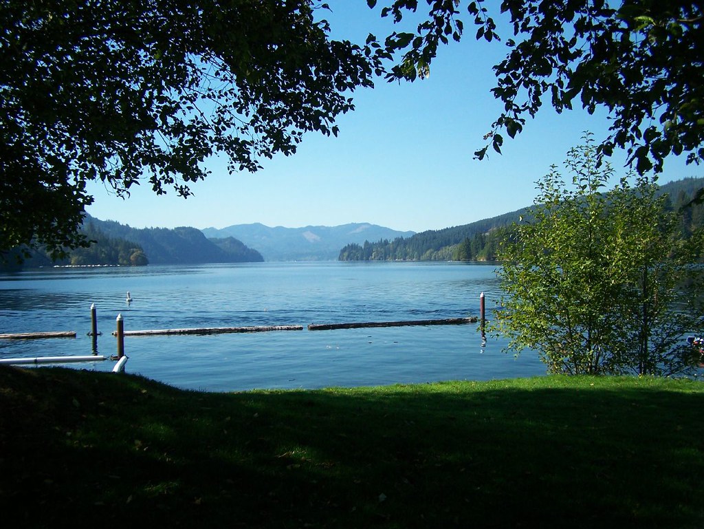 Yale Lake, Washington Dirty_Dog Flickr