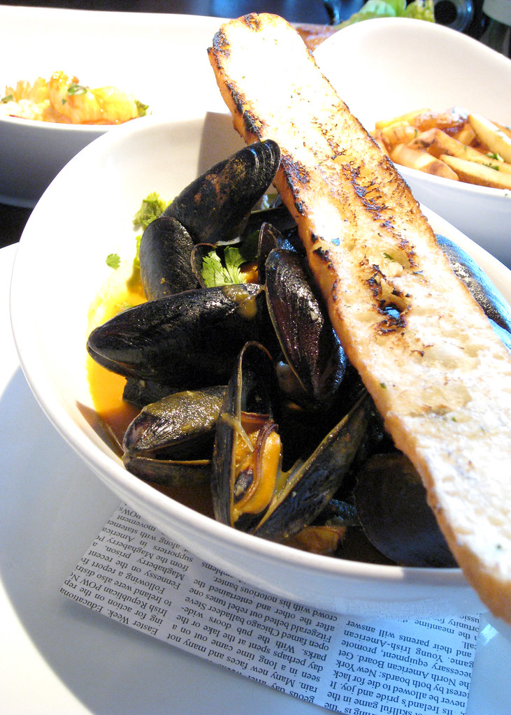Chicago Gage Vindaloo Mussels Same vindaloo sauce that… Flickr