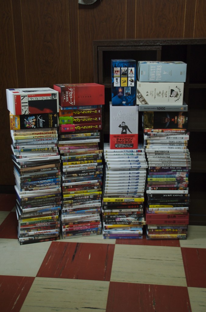 DVD Towers cinefil_ Flickr