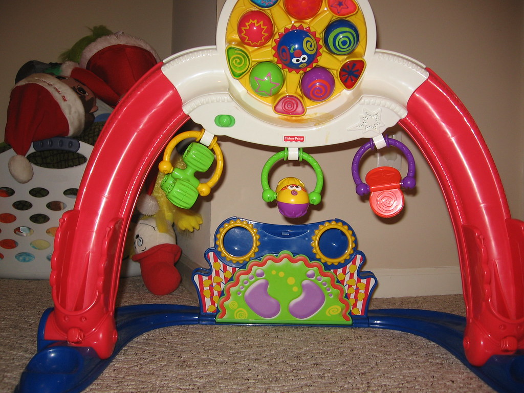 Fisher Price Baby Playzone Kick and Whirl Carnicval SHOW… Flickr
