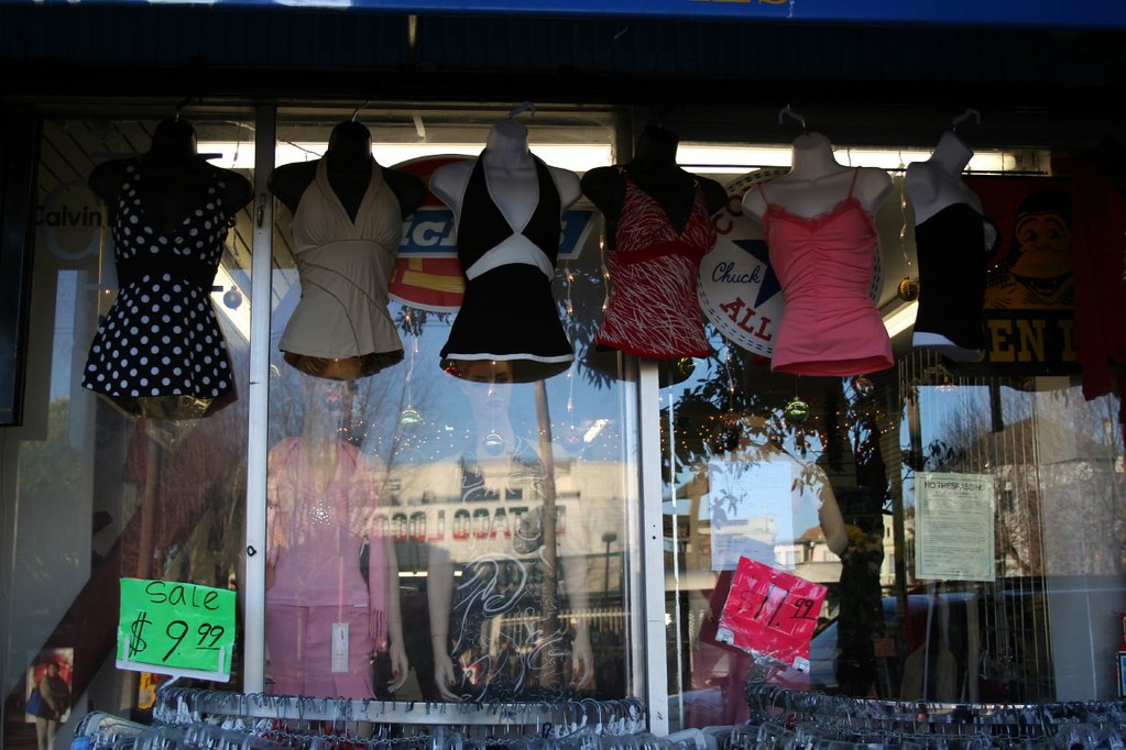 Discount store, Mission Street, San Francisco Mark Pritchard Flickr
