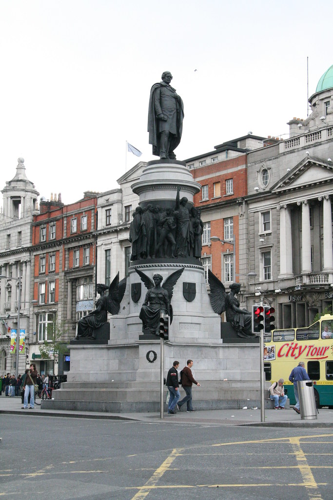 IMG_1418 Statue in downtown Dublin Lisa Flickr