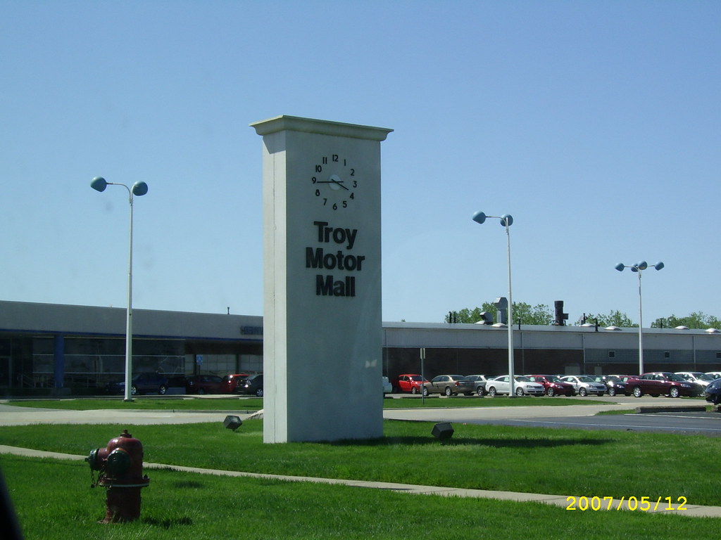 Troy Motor Mall Chyba wszystkie marki samochodow w jednym … lukaszborowicz Flickr