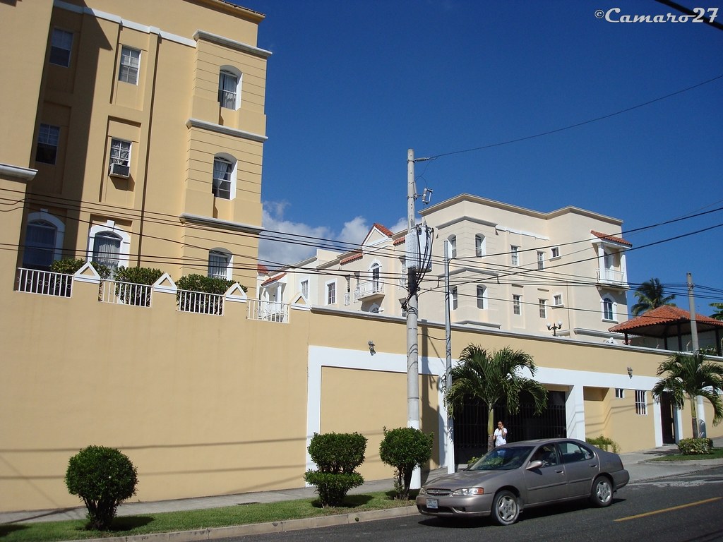 Colonia San Benito Condominios en La Colonia San Benito, S… Flickr