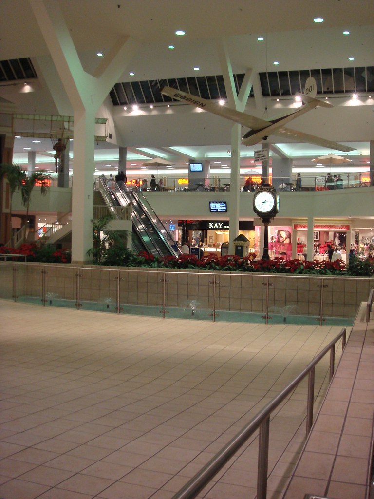 Arnot Mall Concourse a photo on Flickriver
