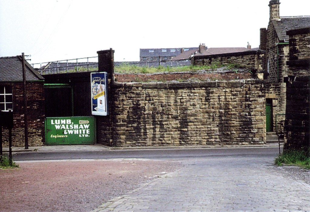 MorleyTop24 View of bridge abutment on High Street in Morl… Flickr