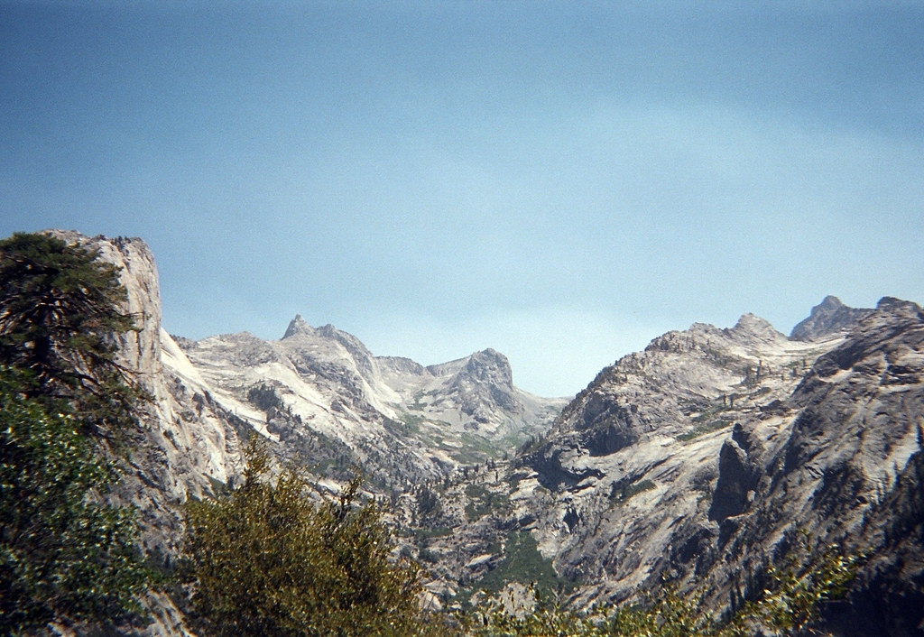 Looking toward Kaweah Gap Ben Zastovnik Flickr