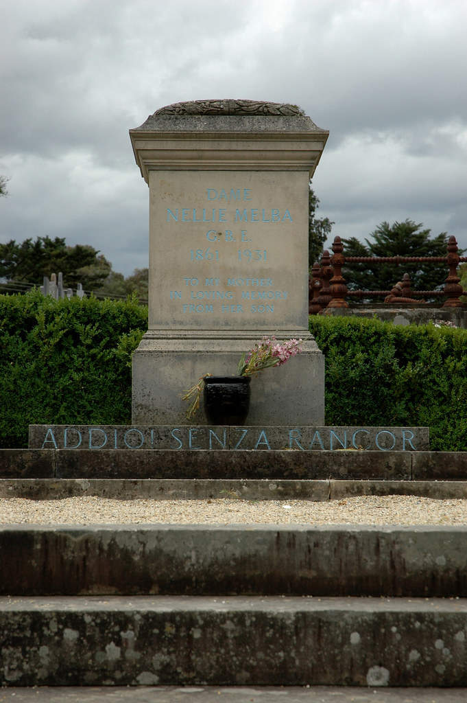 Grave of Dame Nellie Melba02 eGDIREVEB Flickr