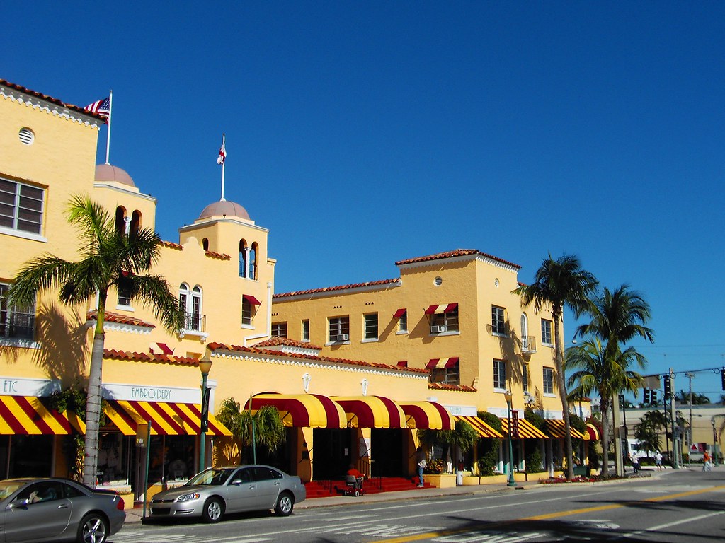 Atlantic Avenue in Delray Beach, Florida. The historic Col… Flickr