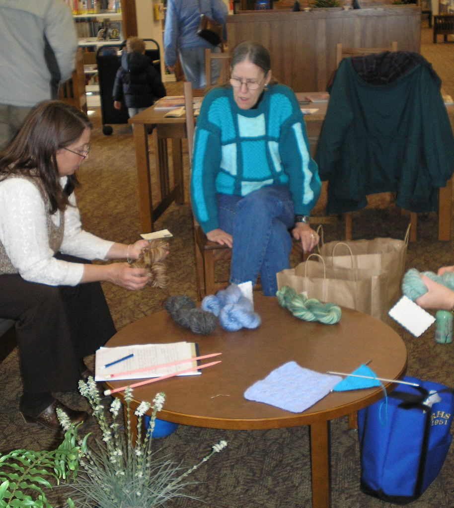 Knitting program at Bealeton Bealeton Library hosts a week… Flickr