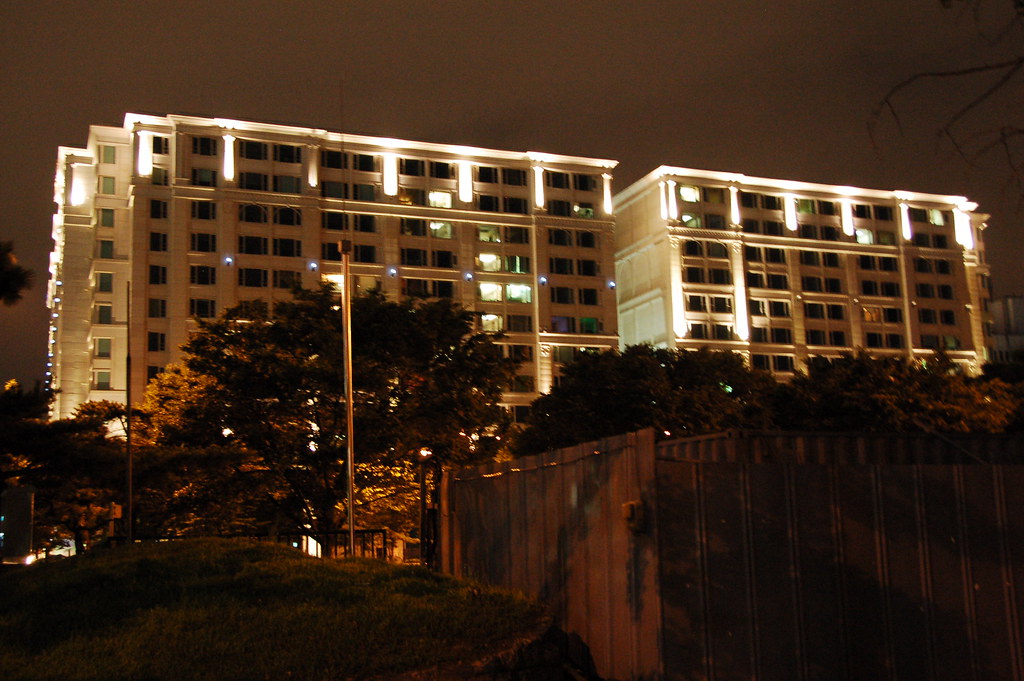 island park apartment See where this picture was taken. [?… Flickr