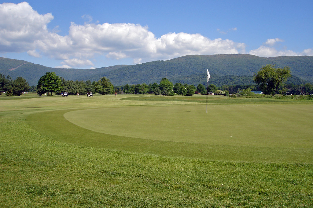 Old Trail Golf Club Crozet, VA Hole 1 Old Trail Golf … Flickr