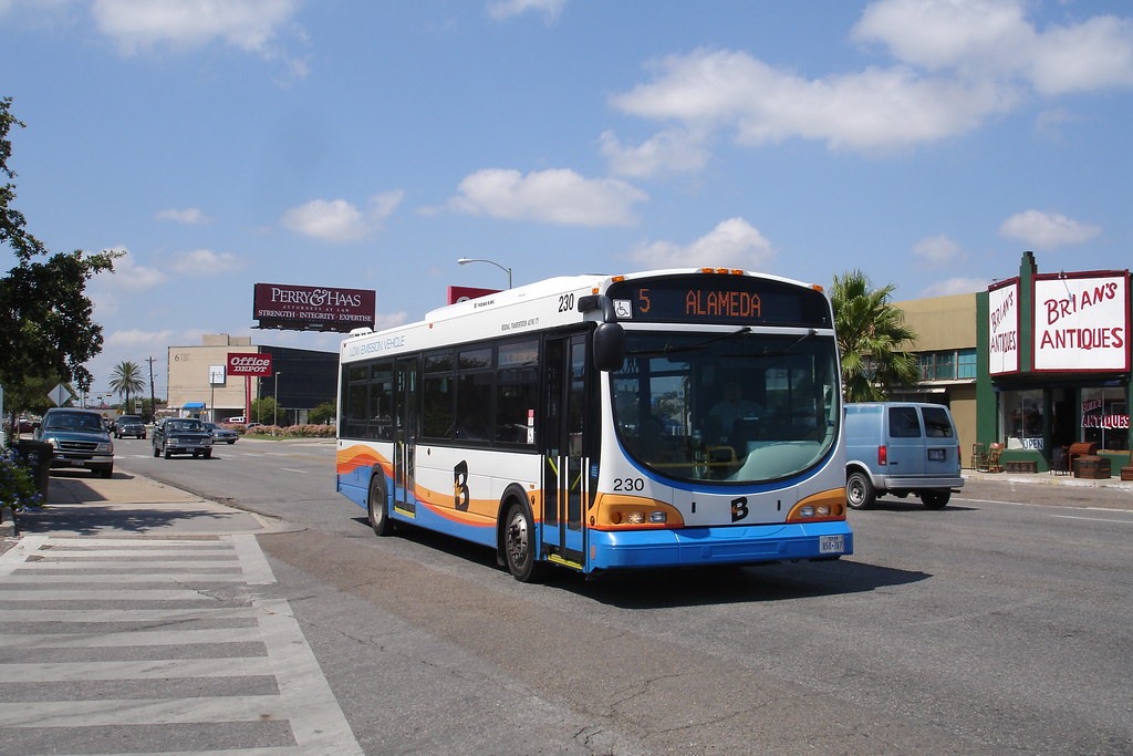 Flickriver Photoset '**Texas Buses Streetcars LRVs & Misc.' by munidave