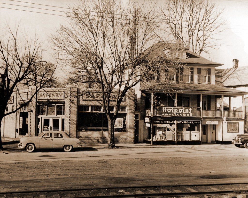 Howard Avenue Safeway, Kensington, Md. 1940s The Safeway i… Flickr
