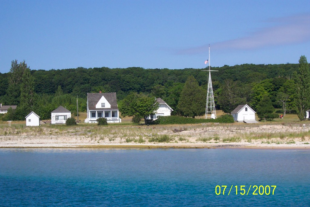 100_2470 Village at North Manitou topografis Flickr