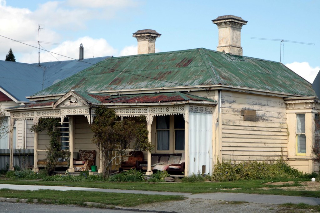 Old house, Wyndham, Southland, New Zealand Not quite aband… Flickr