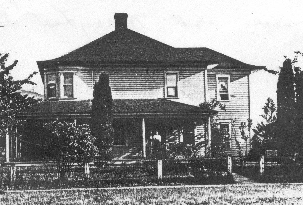 Douglas House 1902 F.A. Douglas and his family moved to … Flickr