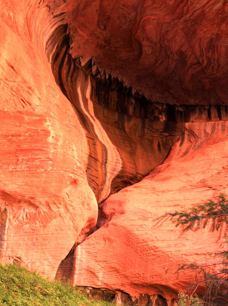 Weather stained walls under the Double Arch Alcove (IMG_95… Flickr