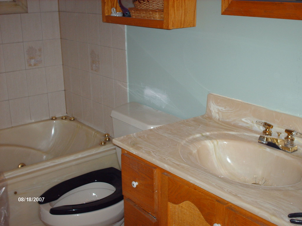 BEFOREBathroom 2 These molded sinks...end up with small h… Flickr