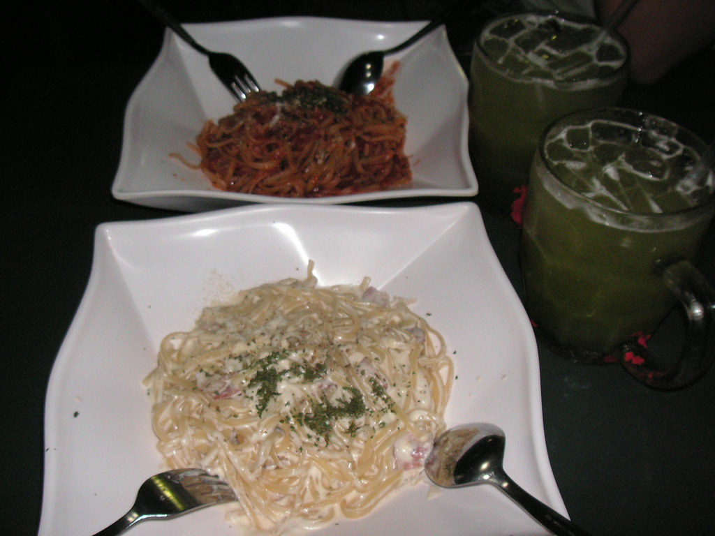 Pasta Pasta at Bukit Timah food centre. Dinner for us. pangchi Flickr