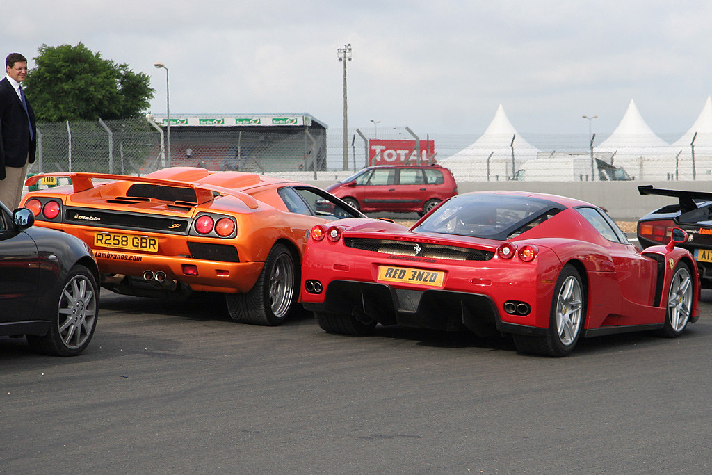 Ferrari Enzo VS Diablo More pictures here