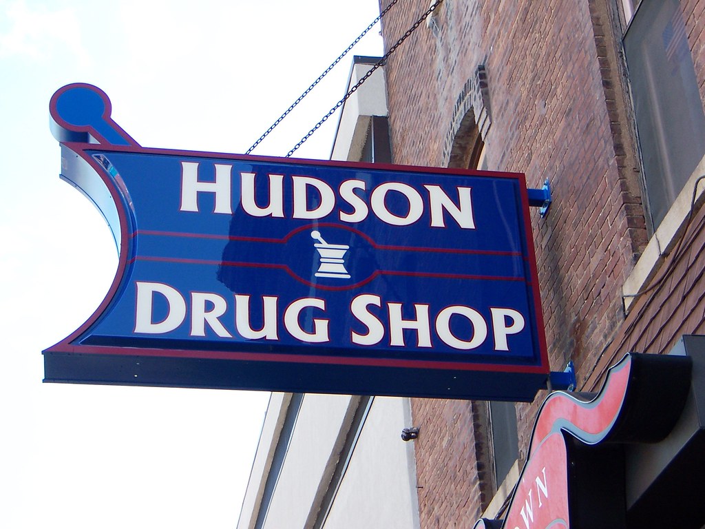 Paxton, IL Hudson Drug Shop Even though this is one of tho… Flickr